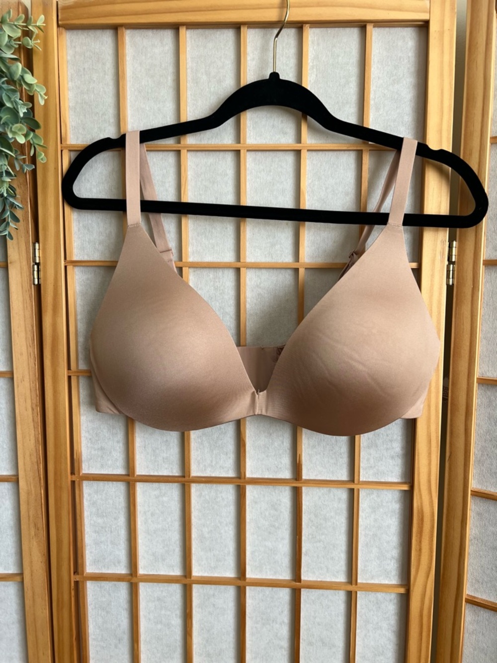 SKIMS Wireless Molded Bra 38C Nude Full Coverage Seamless Comfort